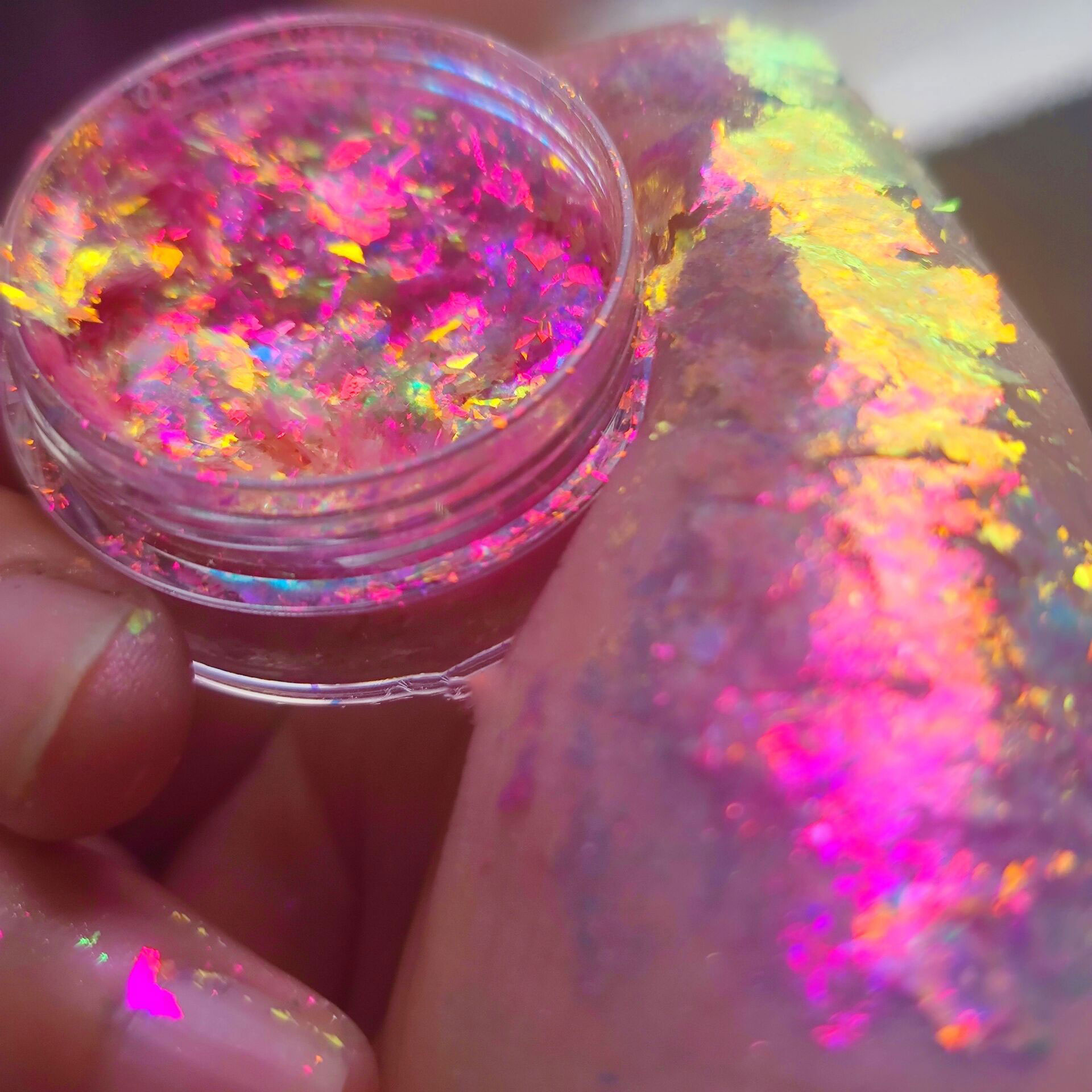 Блестящие хамелеоновые опаловы – обзор и цена Nail Glitter Chrome